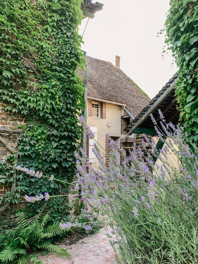 La Maison Pieuse Villiers-Saint-Benoit Extérieur photo